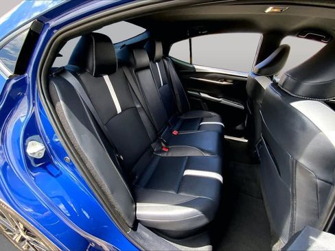 Used 2025 Toyota Camry SE w/ Convenience Package FWD image 19