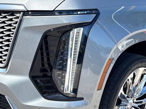 New 2026 Cadillac Escalade Luxury w/ LPO, Radiant Package AWD/4WD image 14