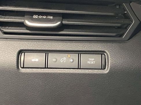 Used 2024 Nissan Altima 2.5 SV image 21