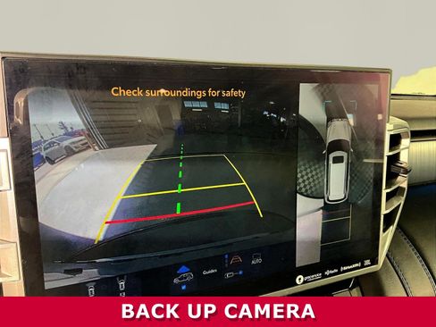 Used 2024 Toyota Sequoia Platinum AWD/4WD image 12