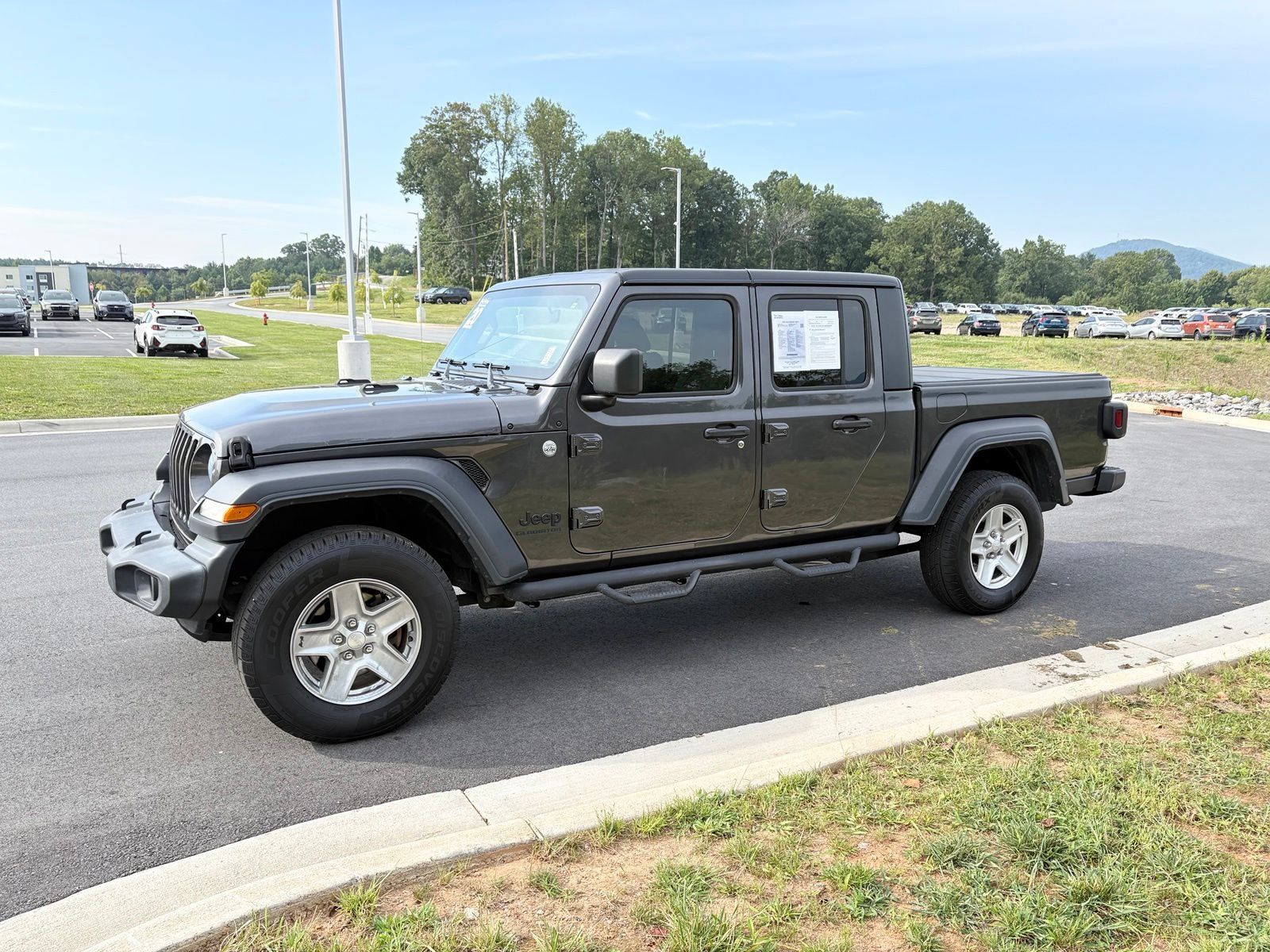 Used 2020 Jeep Gladiator Sport w/ Quick Order Package 24S AWD/4WD image 4