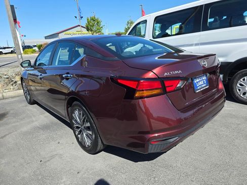 Used 2023 Nissan Altima 2.5 SV image 8