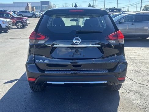 Used 2017 Nissan Rogue S image 6