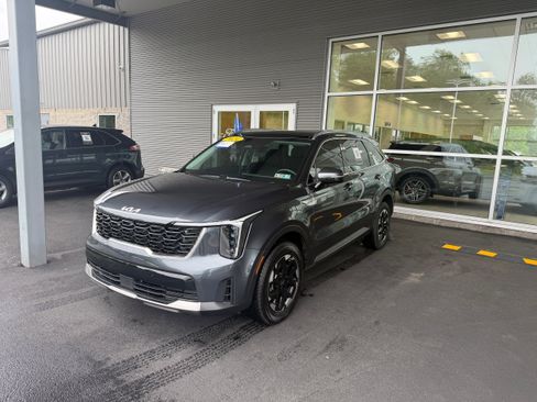 Used 2024 Kia Sorento S w/ Panoramic Sunroof Package AWD/4WD image 1