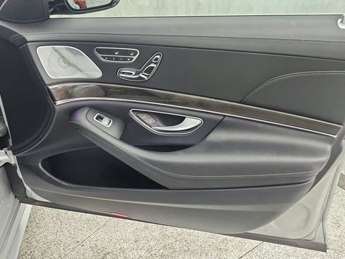 Used 2015 Mercedes-Benz S 550 Sedan image 22