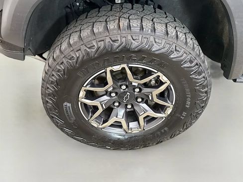 Used 2024 Chevrolet Colorado ZR2 AWD/4WD image 30