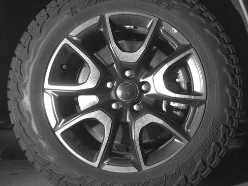 Used 2025 Jeep Compass Trailhawk AWD/4WD image 13