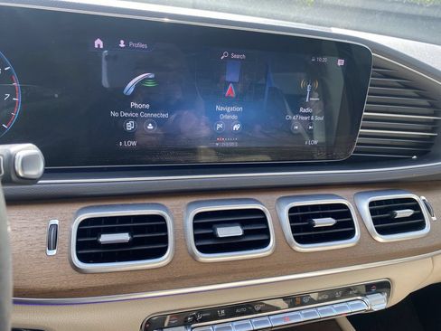 Used 2020 Mercedes-Benz GLE 350 4MATIC image 7