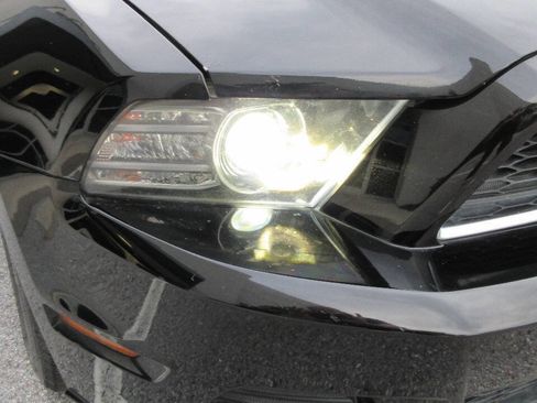 Used 2014 Ford Mustang Convertible RWD image 40