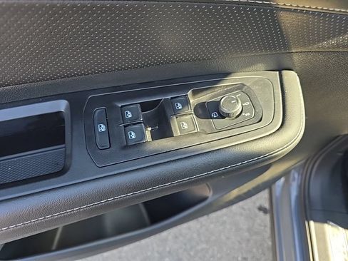 Used 2025 Volkswagen Atlas SEL Premium R-Line AWD/4WD image 9