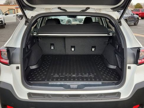 Certified 2025 Subaru Outback Onyx Edition image 10