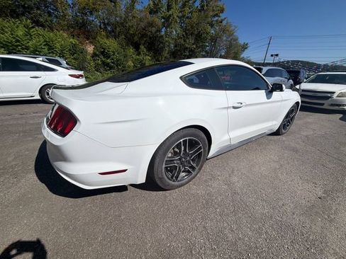Used 2016 Ford Mustang Coupe RWD image 5