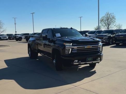 Used 2022 Chevrolet Silverado 3500 High Country image 3