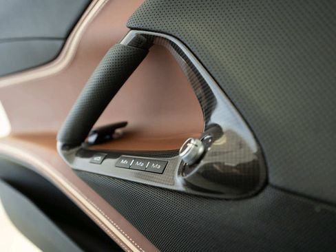 Used 2022 Ferrari 812 GTS RWD image 18