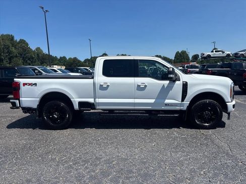 Used 2023 Ford F250 XLT w/ XLT Premium Package AWD/4WD image 9
