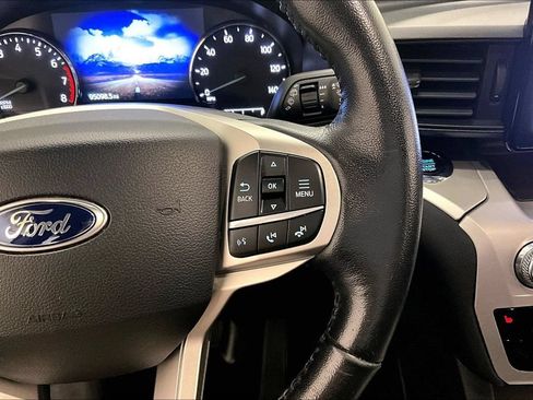 Used 2021 Ford Explorer XLT AWD/4WD image 12