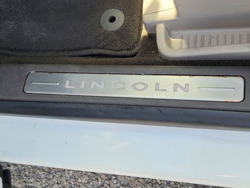Used 2023 Lincoln Nautilus Reserve w/ Equipment Group 201A AWD/4WD image 15