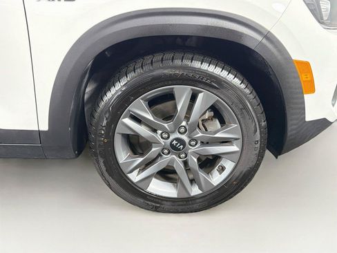 Used 2021 Kia Seltos S AWD/4WD image 35