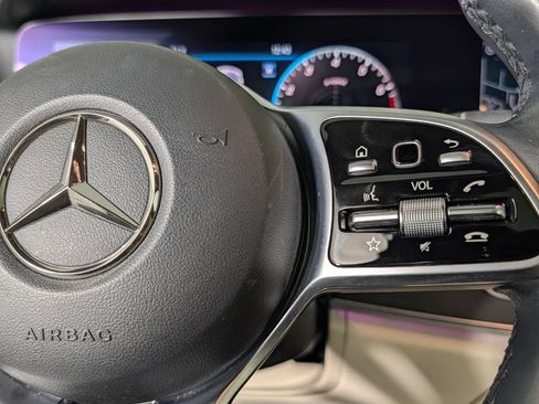 Used 2020 Mercedes-Benz E 450 4MATIC Sedan image 40