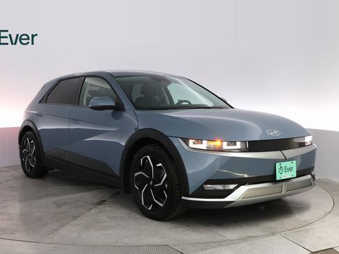 Used 2023 Hyundai Ioniq 5 SEL image 4