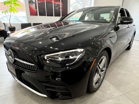 Used 2023 Mercedes-Benz E 350 4MATIC Sedan image 3