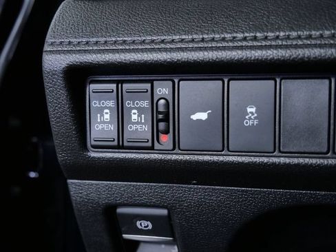 Used 2025 Honda Odyssey Sport-L image 24
