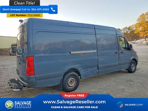 Used 2021 Mercedes-Benz Sprinter 2500 image 4