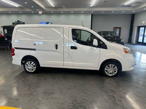 Used 2020 Nissan NV200 SV image 4