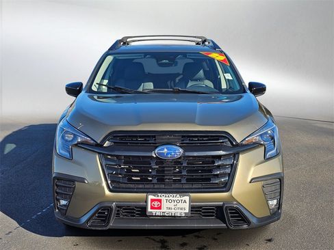 Used 2025 Subaru Ascent Onyx Edition image 8