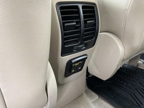 Used 2014 Ford Escape Titanium FWD image 11