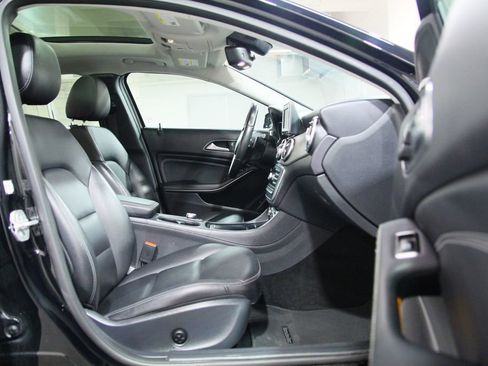 Used 2015 Mercedes-Benz GLA 250 4MATIC image 21