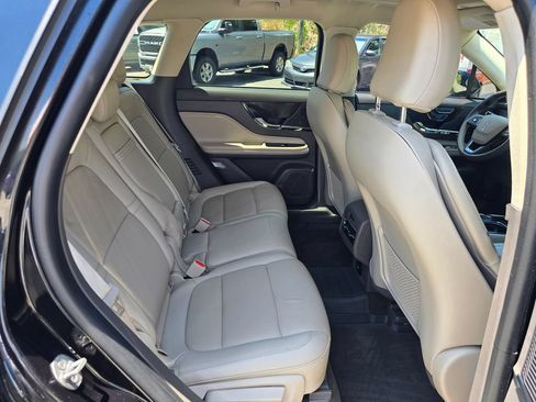 Used 2022 Lincoln Corsair FWD w/ Premium Package image 26