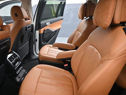 Certified 2022 BMW X7 xDrive40i w/ Premium Package image 32