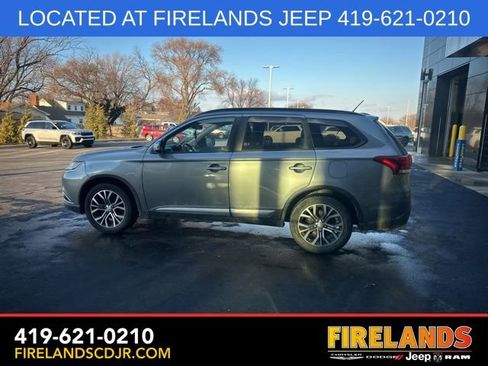 Used 2016 Mitsubishi Outlander SEL image 12