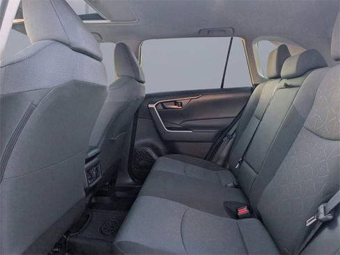 Used 2025 Toyota RAV4 XLE image 15