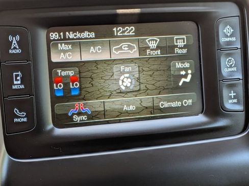 Used 2014 Jeep Cherokee Latitude w/ Comfort/Convenience Group AWD/4WD image 26
