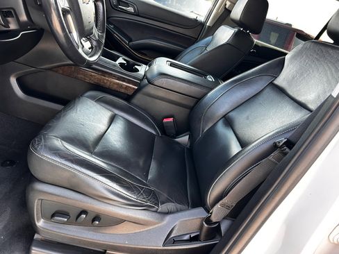 Used 2020 Chevrolet Suburban LT image 7