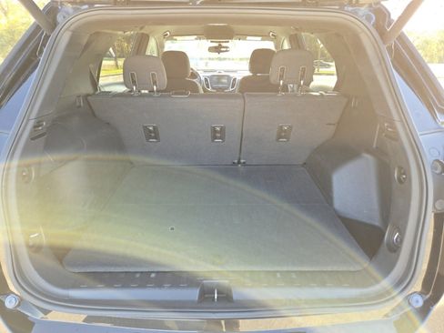 Used 2018 Chevrolet Equinox LT image 17