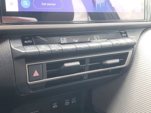 Certified 2025 Toyota Camry SE w/ Multimedia Upgrade Package FWD image 29