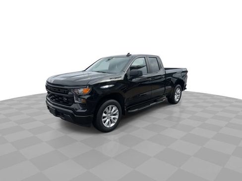 Certified 2022 Chevrolet Silverado 1500 Custom w/ LPO, Dark Essentials Package AWD/4WD image 4