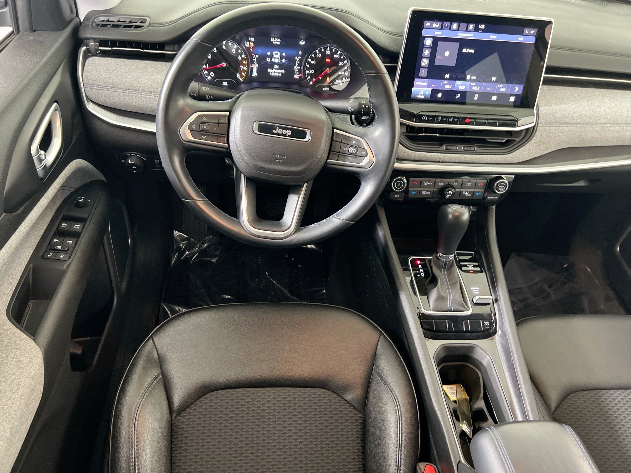 Used 2022 Jeep Compass Latitude w/ Convenience Group AWD/4WD image 21