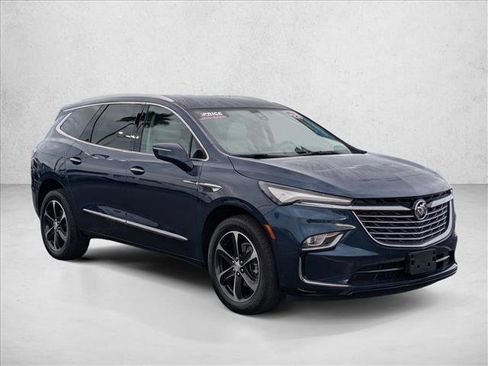 Used 2022 Buick Enclave Premium image 3