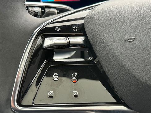 New 2025 Cadillac Lyriq Sport image 33