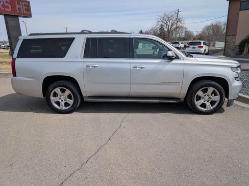 Used 2015 Chevrolet Suburban LT image 10