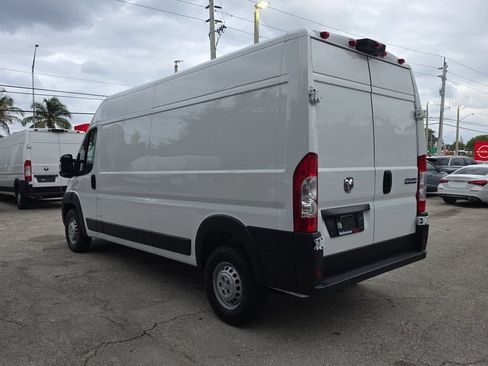 Used 2025 RAM ProMaster 2500 w/ Convenience Group FWD image 6