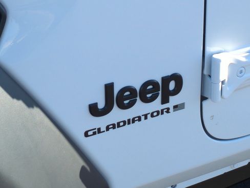 New 2026 Jeep Gladiator Sport image 23