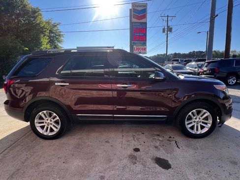 Used 2015 Ford Explorer XLT w/ Equipment Group 201A image 7