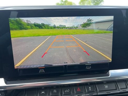 Used 2024 GMC Sierra 1500 SLT image 17