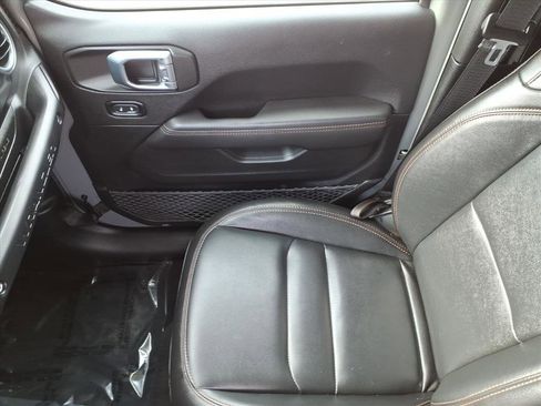 Used 2023 Jeep Wrangler Unlimited Rubicon 392 image 32