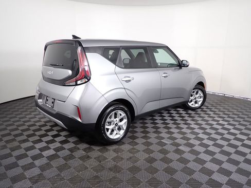 Used 2025 Kia Soul LX w/ LX Technology Package image 20